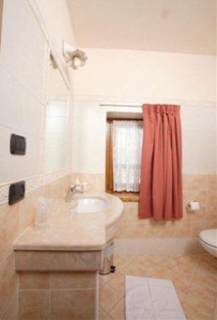 Locanda Borgo Chiese Castel Condino Pokoj fotografie